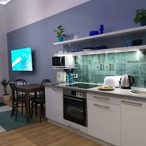 verificați disponibilitatea
